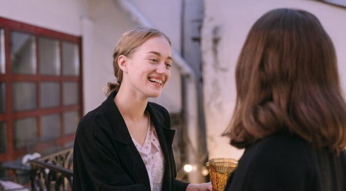 4 Types of Friends Buddha Says You Should Have