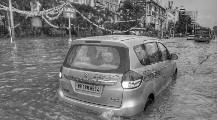 A Life-Saving Guide: How to Escape a Sinking Vehicle