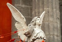 8 Ways to Know Your Guardian Angels Are Around