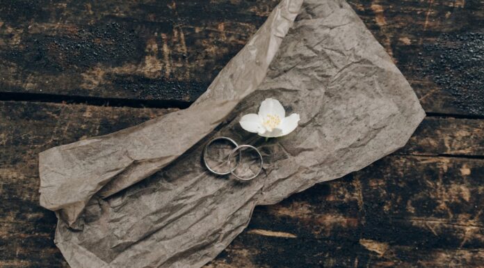 15 Years Later, Woman Finds Her Lost Ring in a Carrot