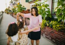 Cheers to All the Amazing Single Moms Out There