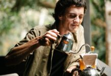 “Ladies Love Filtered Pics,” They Said—What He Did Next Is Too Funny