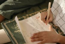 She Wrote a Note to Her Neighbors—What They Did Will Amaze You