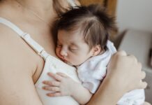 Can Babies Really Crawl at Three Days Old?