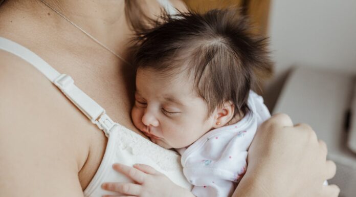 Can Babies Really Crawl at Three Days Old?