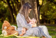 Why This Mom’s Public Breastfeeding Photo Sparked Outrage – and Her Powerful Answer