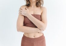 “Did You Shower With Bleach?”: How This Girl Turned Cruel Words Into Art