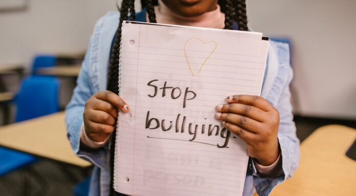 Would You Do This? Mom’s Public Discipline Shakes Up Social Media