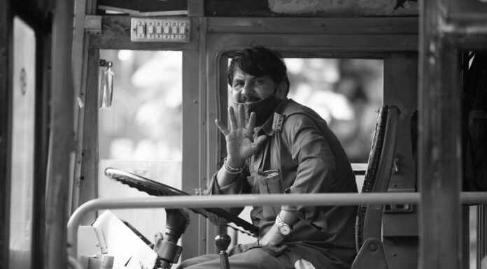 Mom’s Emotional Thank You to a Bus Driver Who Changed Her Son’s Life