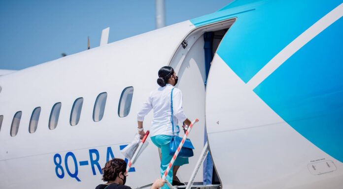 Flight Delayed Over Rice Spill: Was the Attendant Right or Wrong?