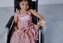 Girl in Wheelchair Becomes Hero by Saving Her Brother’s Life