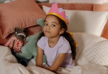 “I Hate My Mom’s Phone” – A Second Grader’s Brutal Truth About Modern Life