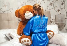 Woman Turns a Dog Crate Into Her Safe Space—Here’s Why It Works for Her