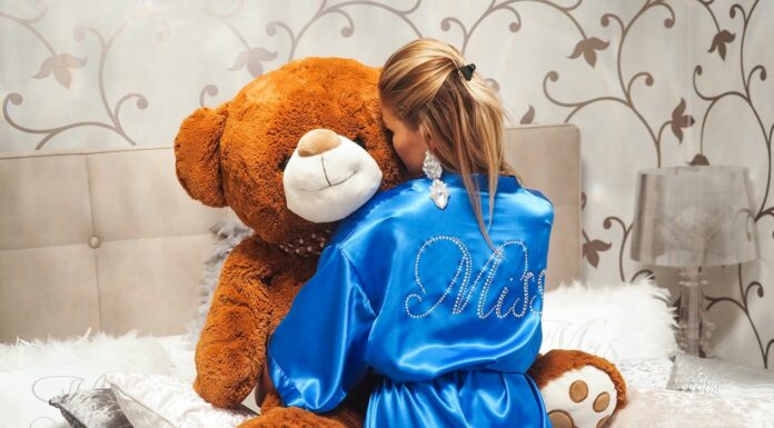 Woman Turns a Dog Crate Into Her Safe Space—Here’s Why It Works for Her