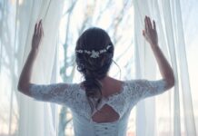 Blind Bride Asks Guests to Cover Their Eyes—Their Reaction Will Leave You in Tears