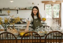 Single Dad Feels a Connection with Waitress—What He Does Next Will Warm Your Heart