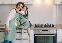 8-Year-Old Rushes Home Sick, Ends Up Saving Her Mom’s Life!