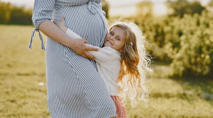 Pregnant… Twice?! Mom Stunned After Conceiving Twins Weeks Apart