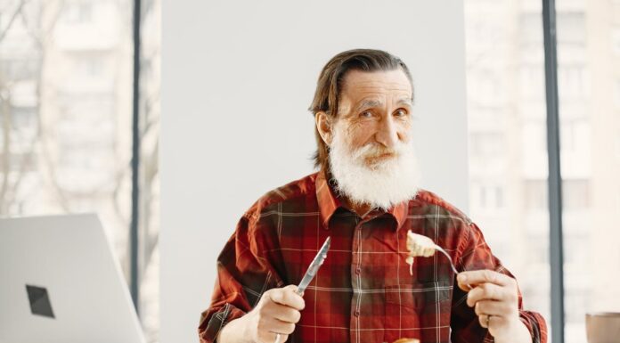 Beloved Husband Who Dined Beside Wife’s Photo Passes Away