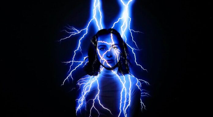 Why This Woman’s Innocent Hair Photo Was Actually a Dire Warning