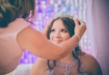 “She Deserves This More Than Me” – A Homecoming Queen’s Selfless Act Shocks Everyone