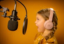 Shy Kid Turns School Talent Show Into a Concert With Her Incredible Voice