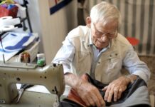 Man Works 42 Years for Minimum Wage—His Retirement Gift? A BBQ and a Piece of Paper