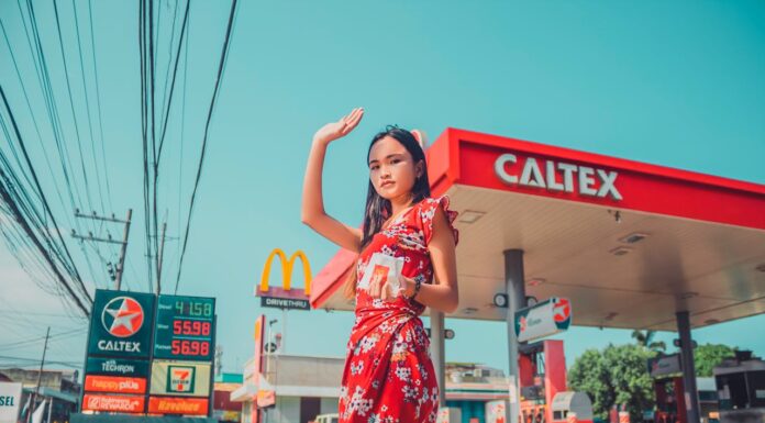 11-Year-Old Outsmarts Attacker in Heroic Gas Station Showdown