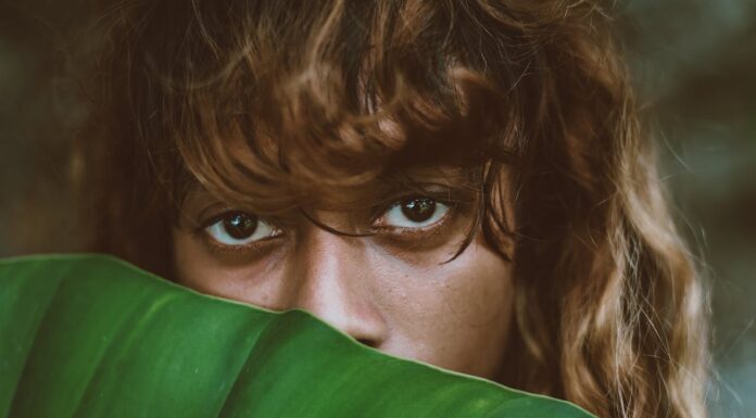 Lost for Five Days, She Survived on Just Wine and Lollipops