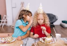 Why This Mom Left One Kid Out of Her Daughter’s Party – And Everyone’s Supporting Her