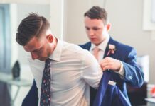 Groom Runs Off in the Middle of the Ceremony – and the Bride Can’t Stop Laughing