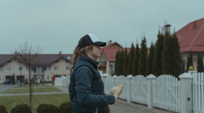 Why This Woman Pretends to Be a Man to Deliver Food at Night