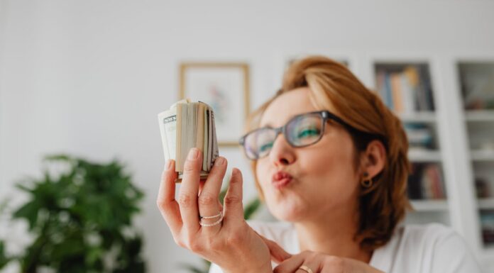 She’ll Be a Mom—But Only If Her Partner Pays Her $315K Annually!