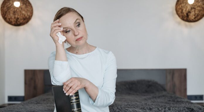 56-Year-Old Woman Wakes Up With No Memory of the Past 30 Years—Here’s What Happened